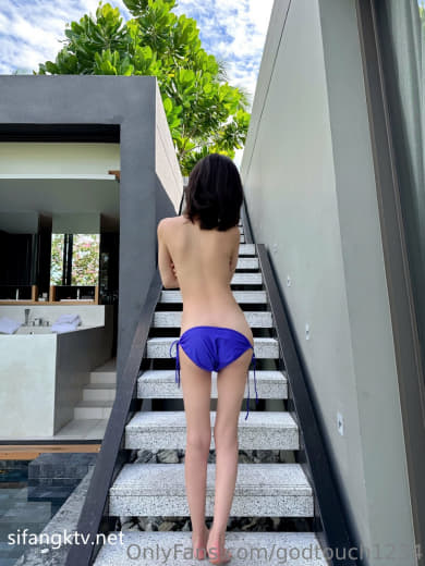 【2024-01-31】Sex with manager in the van